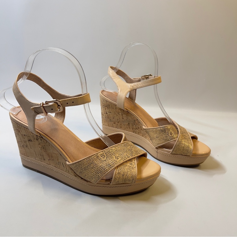 NURTURE Women’s Size 9 Cream Gold Strap Wedge Sandal Cork 4” Heel